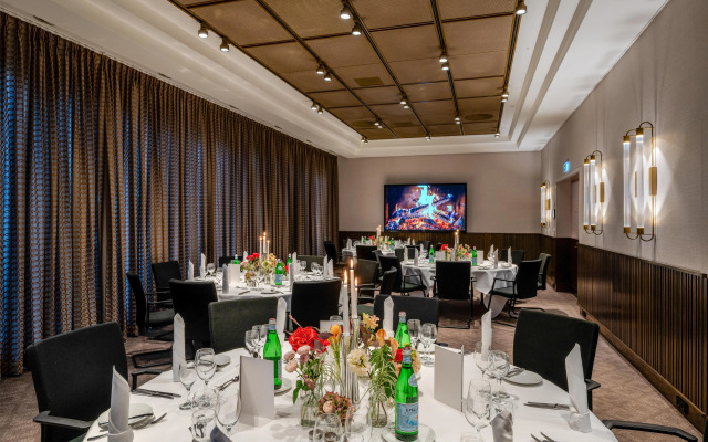 Radisson Blu Senator Hotel