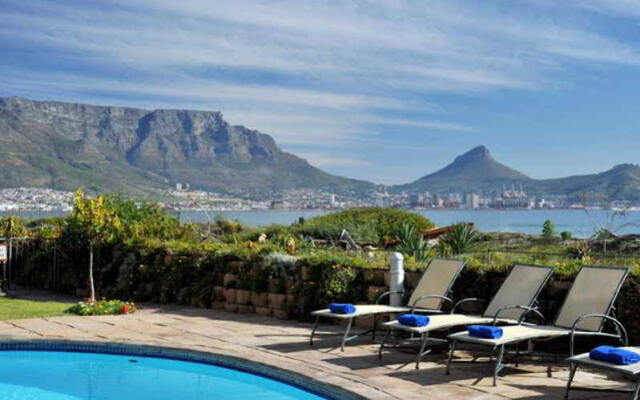 Unit 323 Leisure Bay Luxury Suites