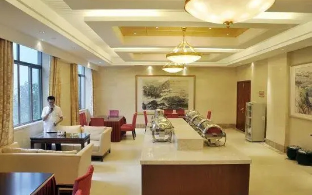 Longchuan Hotel