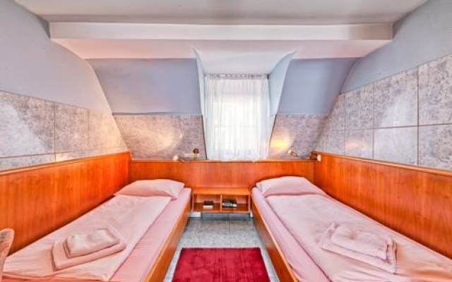 M-Hotel