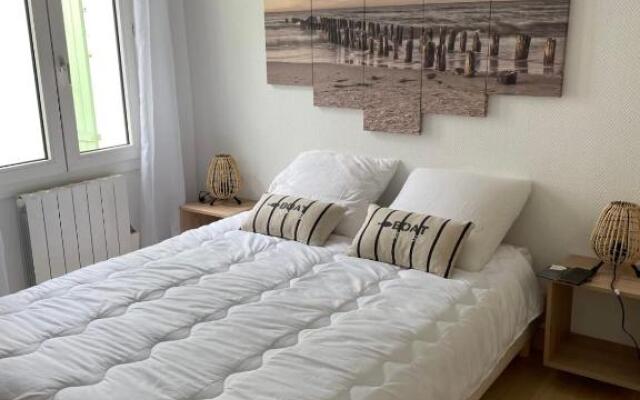 Large House With Garden In Sainte Marie De Ré