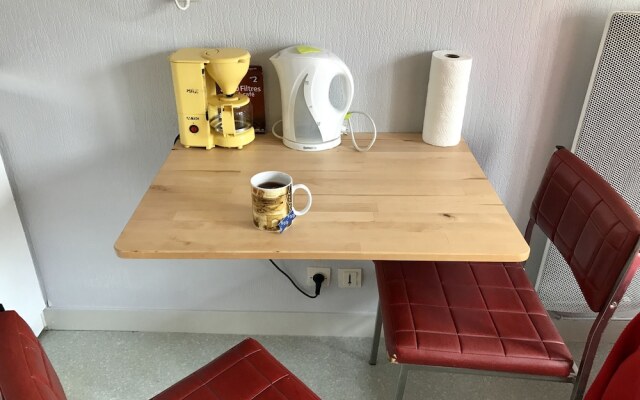 Studio calme proche gare avec parking