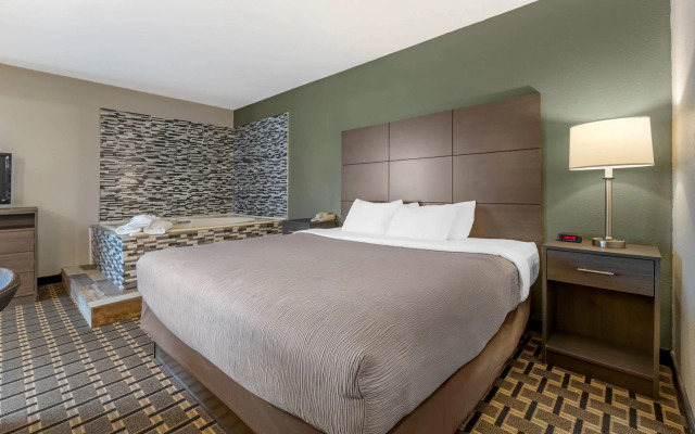 Quality Inn Mauston I-90