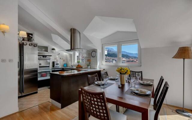 Apartment Sea breeze Makarska
