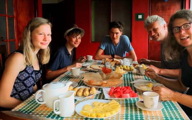 Kandyan Holiday Center