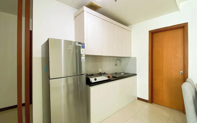 Best Homey And Spacious 3Br At Green Bay Condominium Apartment