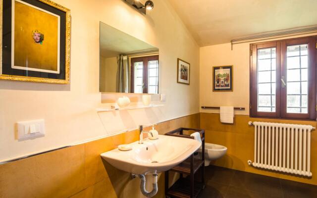 Farmhouse in Vinci With Pool and Tuscan Views