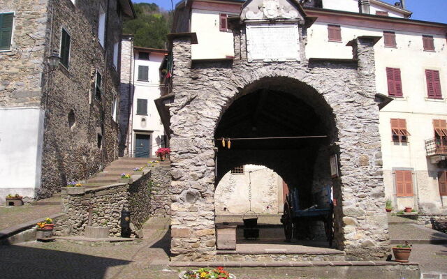 Antica Porta delle Cinque Terre