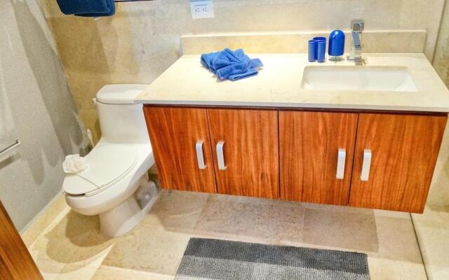 Via 38 B21 By 5Th Avenue Realty Group