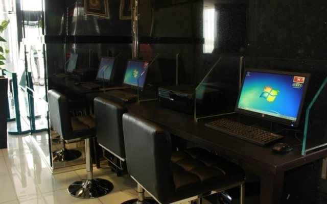 White Feather Hotel Apartments