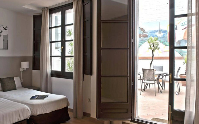 Aspasios Plaza Real Apartments