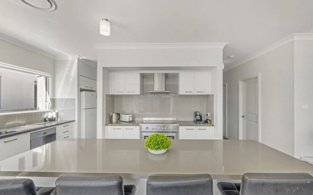 SEA MIST Gerringong 4pm Check Out Sundays