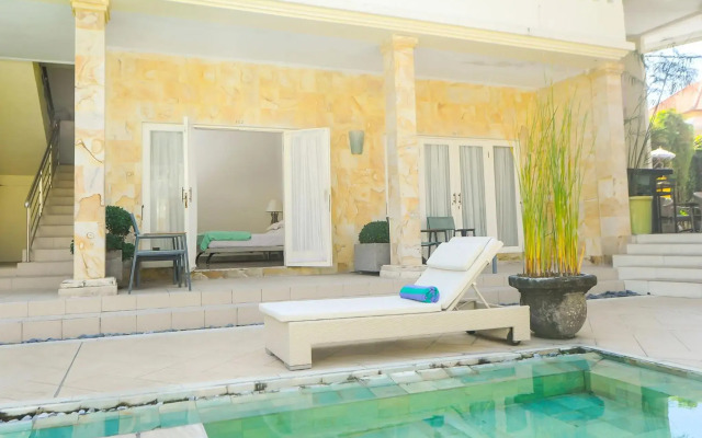 Bali Court Hotel and Apartments