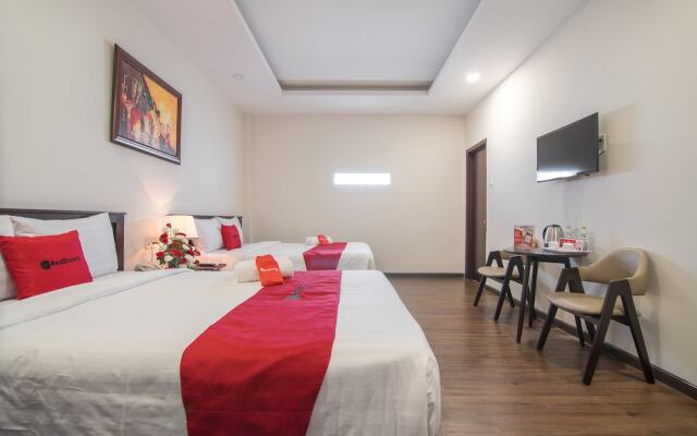 RedDoorz Premium near Bai Sau