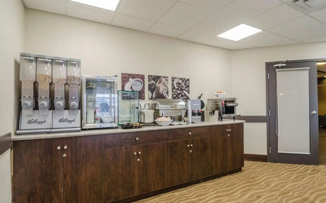 Suburban Extended Stay Hotel Estevan