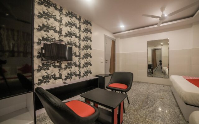 Royal Town Paschim Vihar By OYO Rooms
