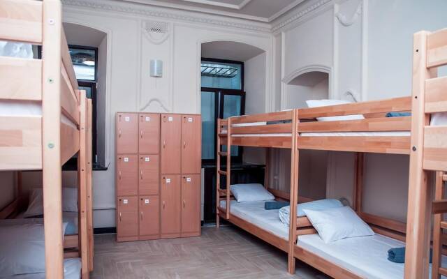 Globus Maidan - Hostel