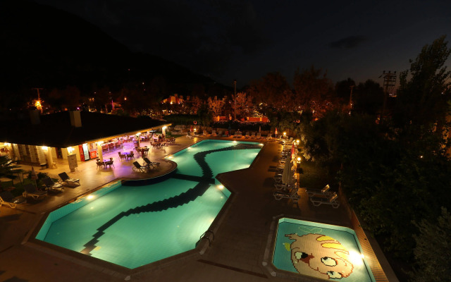 Mavruka Hotel