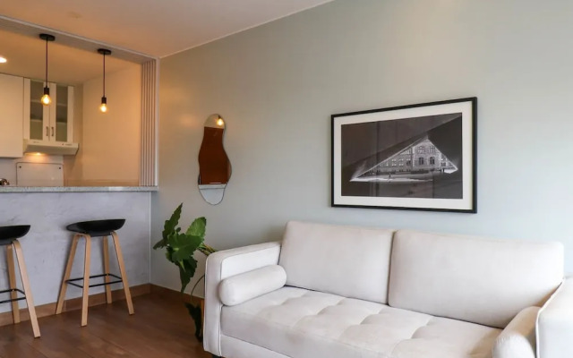 w Fantastic 1BR With Balcony in Miraflores