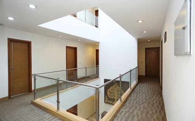 OYO 11326 Hotel Camria