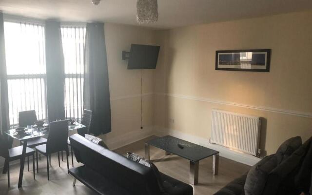 Sandy Pad's Apartments