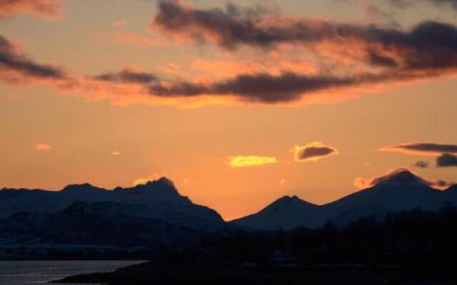 Viking Cabins - MIT FabLab - Solvik
