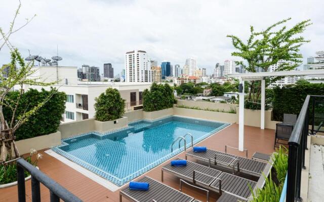 Ramada by Wyndham Bangkok Ten Ekamai Residences