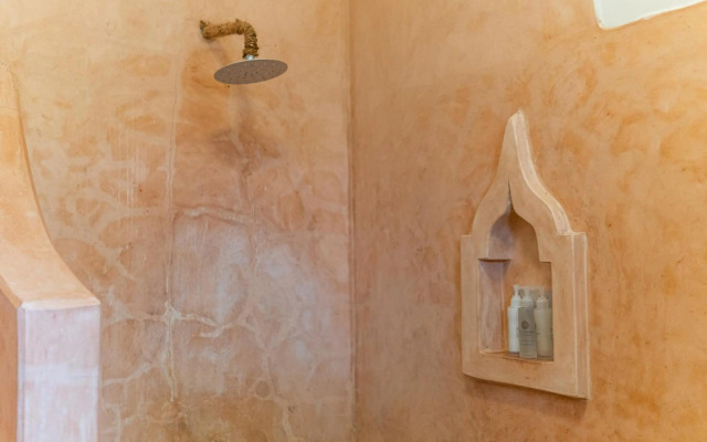 Mr Kahawa Waterfront Suites