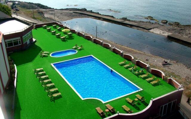 Abana Berrunil Otel