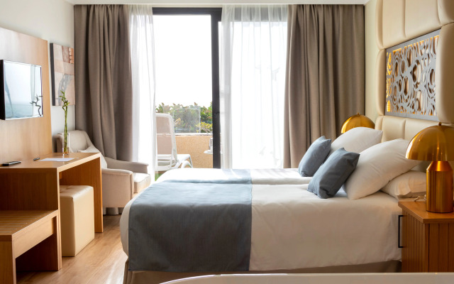 Alexandre Grand Teguise Playa