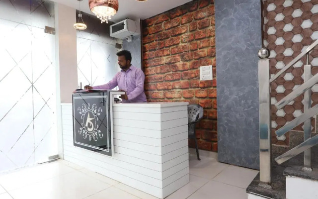 Ashrit Suites by OYO Rooms