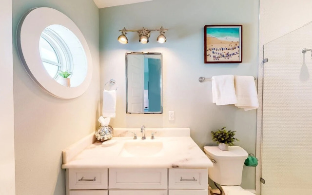 Paradise Beach by AMI Locals