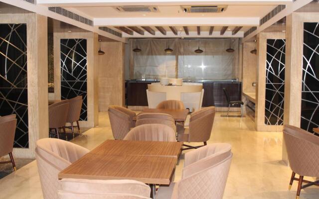 Bellmont Hotel Noida