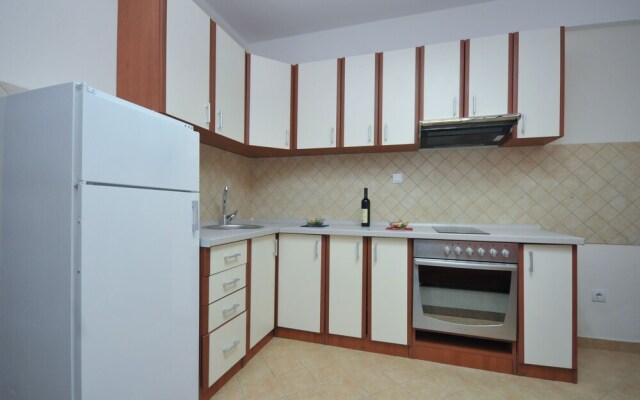Apartments Maini