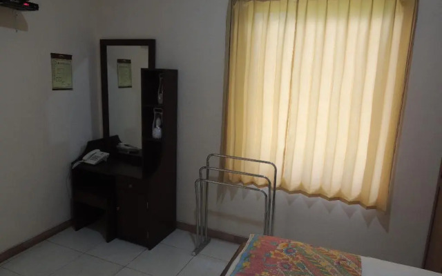 Balkondes Karanganyar (Pottery Academy)