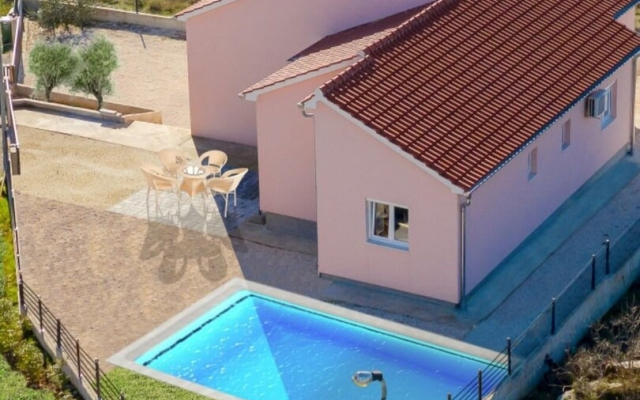 Marina - Quiet & Spacious - H