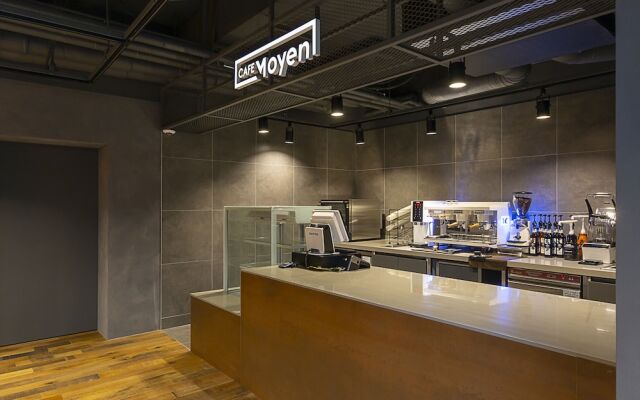 Moyen Hotel