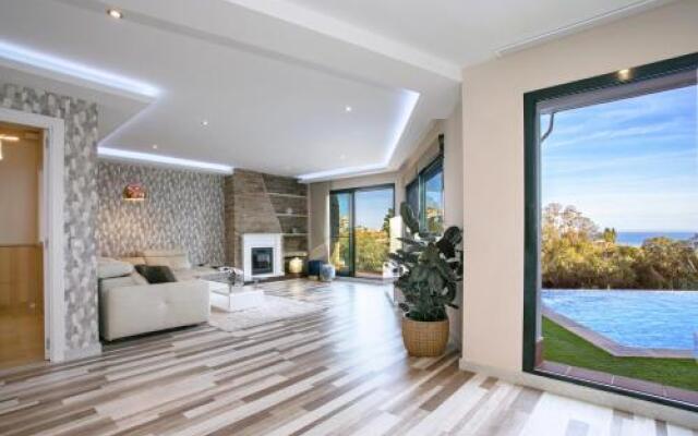 N&A Benalmádena Stunning 2bdr Villa with Sea Views