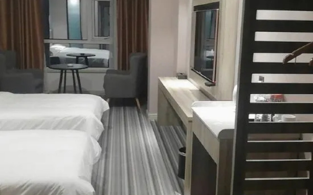 Yanchuan Tianze Business Hotel