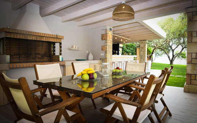 Artina Luxury Villa