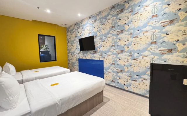 Yellow Bee Resort Cililitan