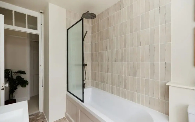 The Golders Green Place - Modern and Bright 1bdr Flat, London