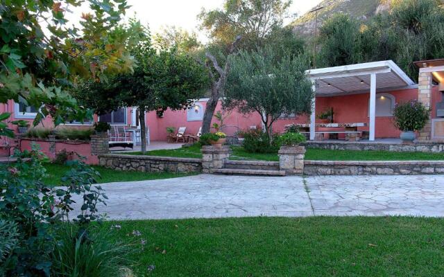 Paliabelo Village House