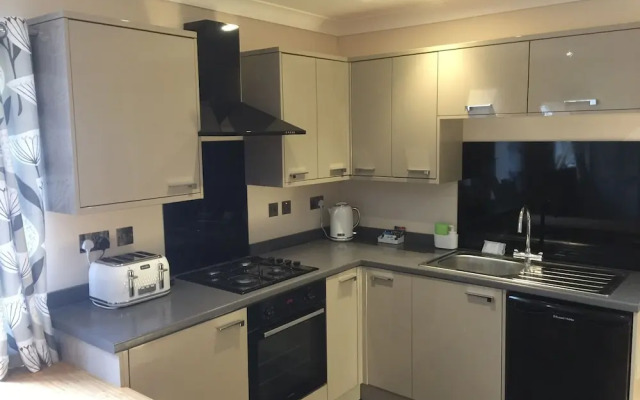 OYO Harmony Apartments