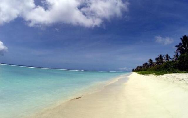 Airport Beach Hotel