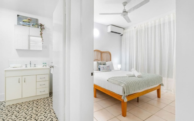 Zen Bamboo Cozy - Modern - Central – Guest Rooms – Nightcliff