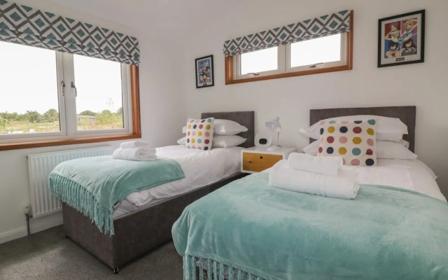 18 Meadow Retreat