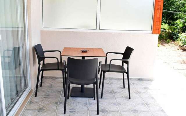 Saranda Teras Pansiyon