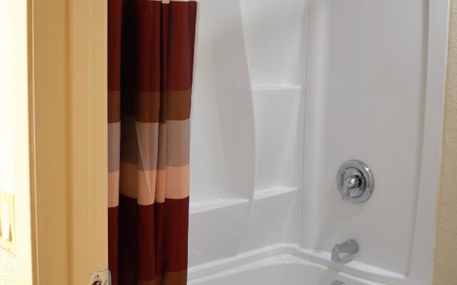 Sacramento Inn & Suites