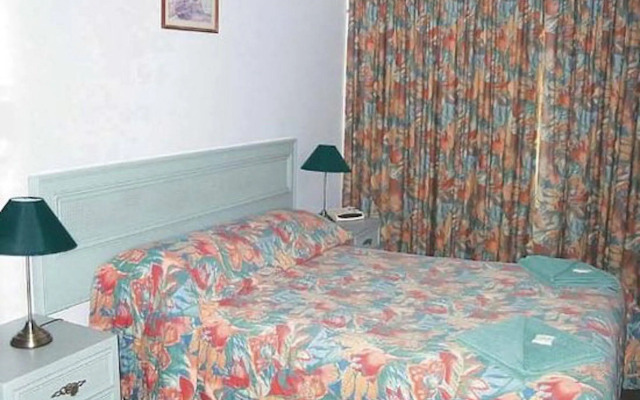 Claremont Hotel Motel